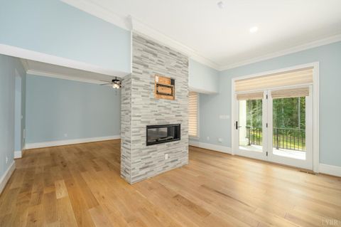 Tiny photo for 7622 Farmville Road, Farmville, VA 23901 (MLS # 362554)