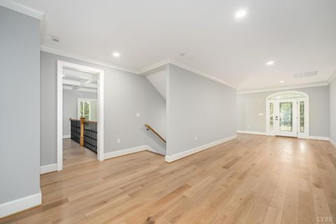 Tiny photo for 7622 Farmville Road, Farmville, VA 23901 (MLS # 362554)