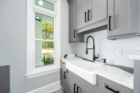 Tiny photo for 7622 Farmville Road, Farmville, VA 23901 (MLS # 362554)