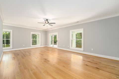 Tiny photo for 7622 Farmville Road, Farmville, VA 23901 (MLS # 362554)