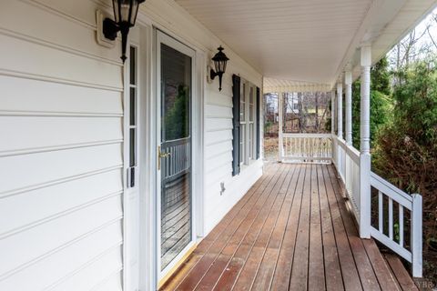 Tiny photo for 103 Brockenbrough Place, Forest, VA 24551 (MLS # 363223)