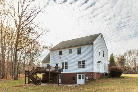Tiny photo for 103 Brockenbrough Place, Forest, VA 24551 (MLS # 363223)