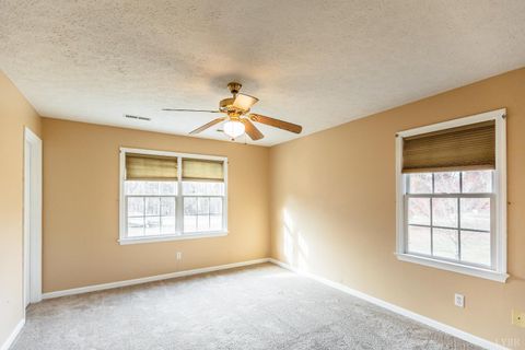 Tiny photo for 103 Brockenbrough Place, Forest, VA 24551 (MLS # 363223)