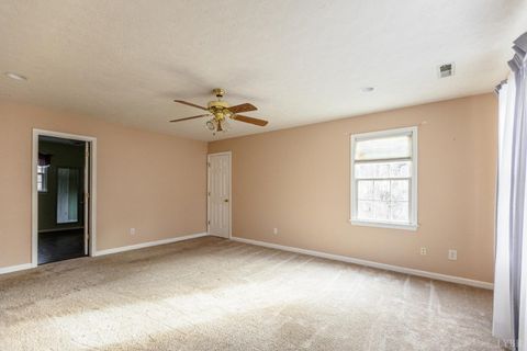 Tiny photo for 103 Brockenbrough Place, Forest, VA 24551 (MLS # 363223)