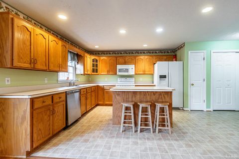 Tiny photo for 103 Brockenbrough Place, Forest, VA 24551 (MLS # 363223)