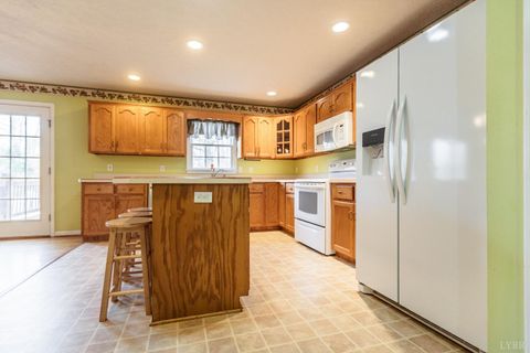 Tiny photo for 103 Brockenbrough Place, Forest, VA 24551 (MLS # 363223)