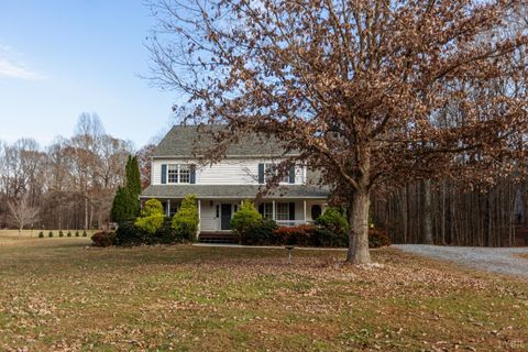 Tiny photo for 103 Brockenbrough Place, Forest, VA 24551 (MLS # 363223)
