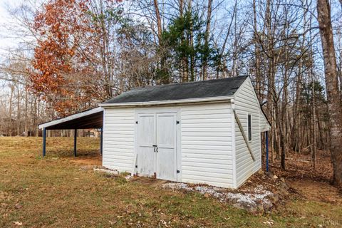 Tiny photo for 103 Brockenbrough Place, Forest, VA 24551 (MLS # 363223)