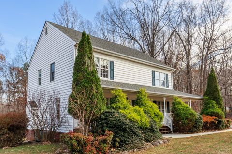 Tiny photo for 103 Brockenbrough Place, Forest, VA 24551 (MLS # 363223)