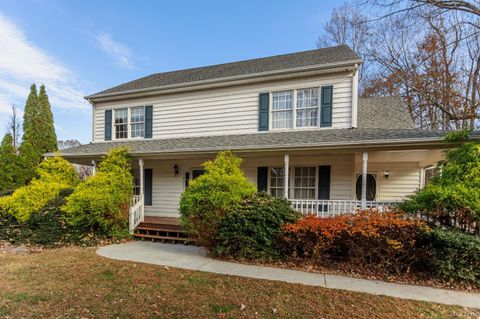 Tiny photo for 103 Brockenbrough Place, Forest, VA 24551 (MLS # 363223)