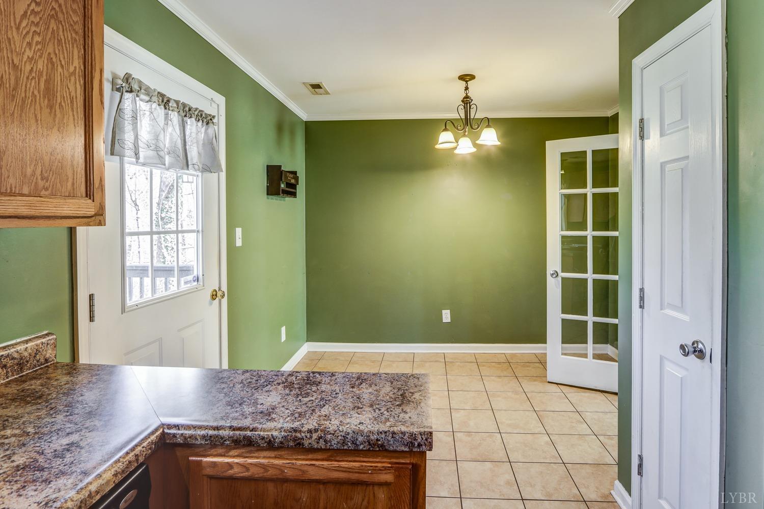 734 Crestwood Circle, Lynchburg, Virginia image 7