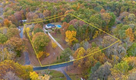 Tiny photo for 3660 Union Church Road, Gladstone, VA 24553 (MLS # 362819)