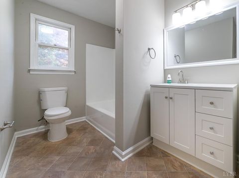 Tiny photo for 3660 Union Church Road, Gladstone, VA 24553 (MLS # 362819)