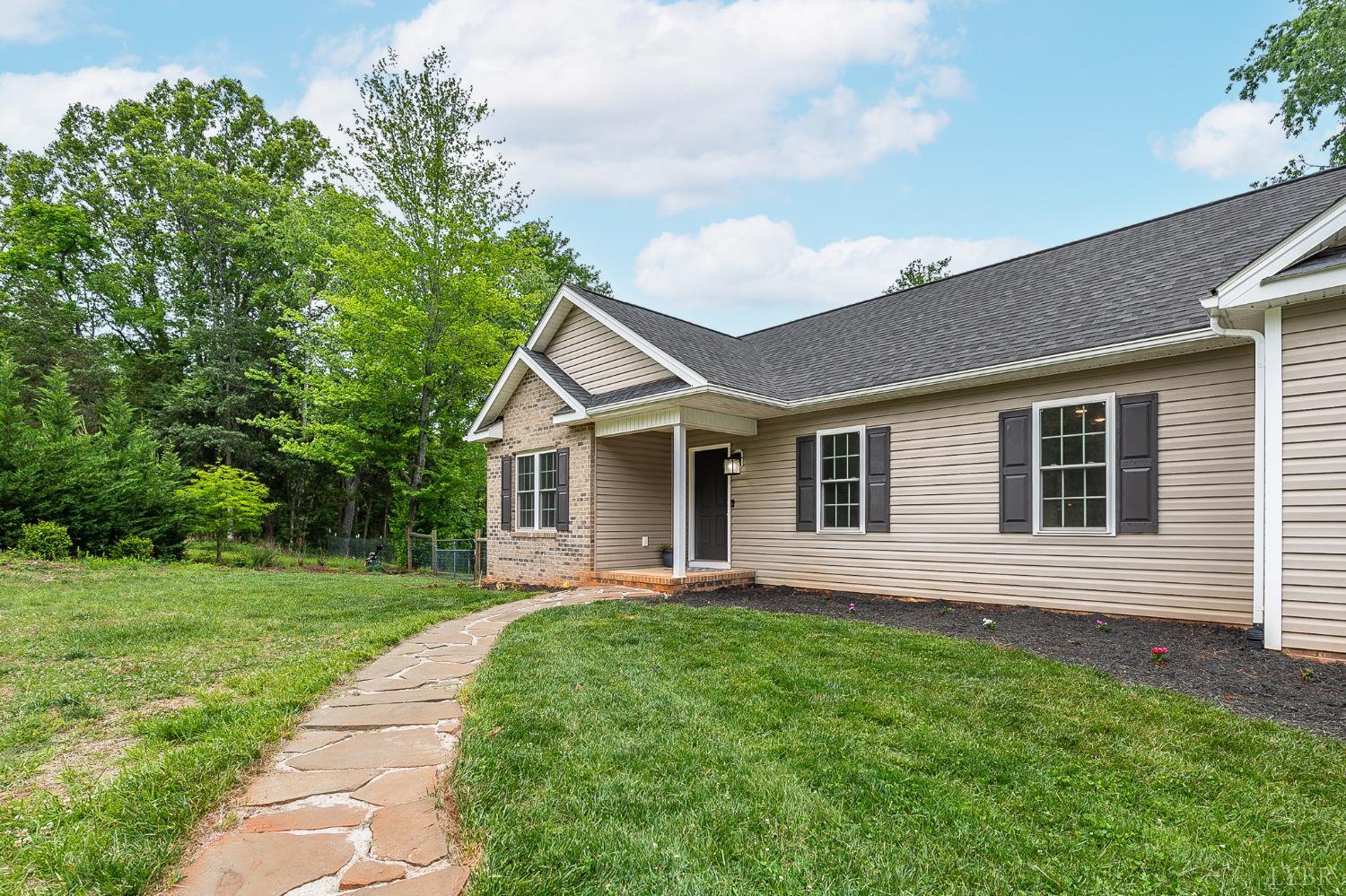 1194 Hamler Road, Forest, Virginia image 4