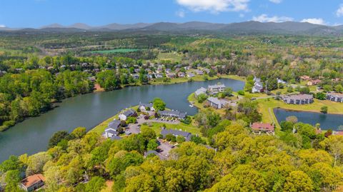 Tiny photo for 424 Oak Point Road, Forest, VA 24551 (MLS # 365938)