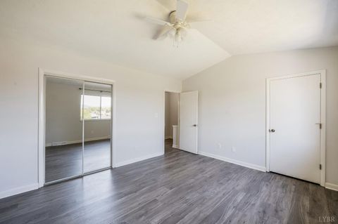 Tiny photo for 424 Oak Point Road, Forest, VA 24551 (MLS # 365938)