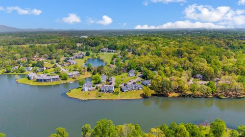 Tiny photo for 424 Oak Point Road, Forest, VA 24551 (MLS # 365938)