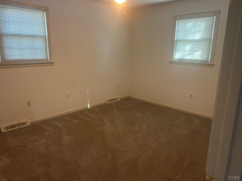 Tiny photo for 327 Dixie Airport Rd, Madison Heights, VA 24572 (MLS # 362452)