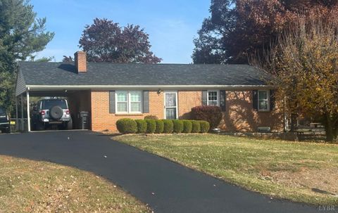 Photo of 327 Dixie Airport Rd, Madison Heights, VA 24572 (MLS # 362452)