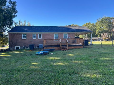 Tiny photo for 327 Dixie Airport Rd, Madison Heights, VA 24572 (MLS # 362452)