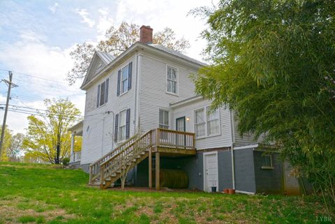 Tiny photo for 900 High Street St, Farmville, VA 23901 (MLS # 363485)