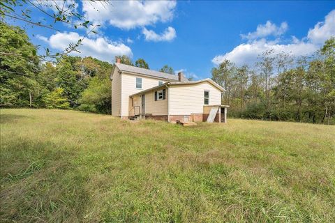 Tiny photo for 104 Claytor Drive, Brookneal, VA 24528 (MLS # 362520)