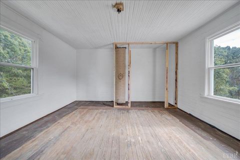 Tiny photo for 104 Claytor Drive, Brookneal, VA 24528 (MLS # 362520)