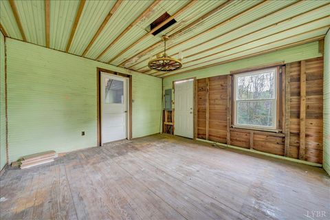 Tiny photo for 104 Claytor Drive, Brookneal, VA 24528 (MLS # 362520)