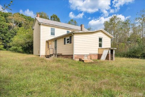 Tiny photo for 104 Claytor Drive, Brookneal, VA 24528 (MLS # 362520)