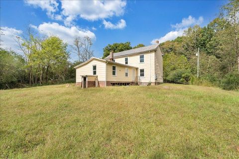 Tiny photo for 104 Claytor Drive, Brookneal, VA 24528 (MLS # 362520)