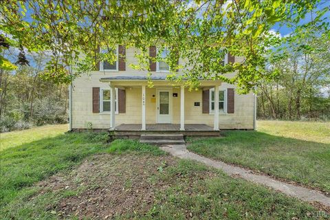 Tiny photo for 104 Claytor Drive, Brookneal, VA 24528 (MLS # 362520)