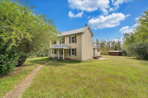 Tiny photo for 104 Claytor Drive, Brookneal, VA 24528 (MLS # 362520)