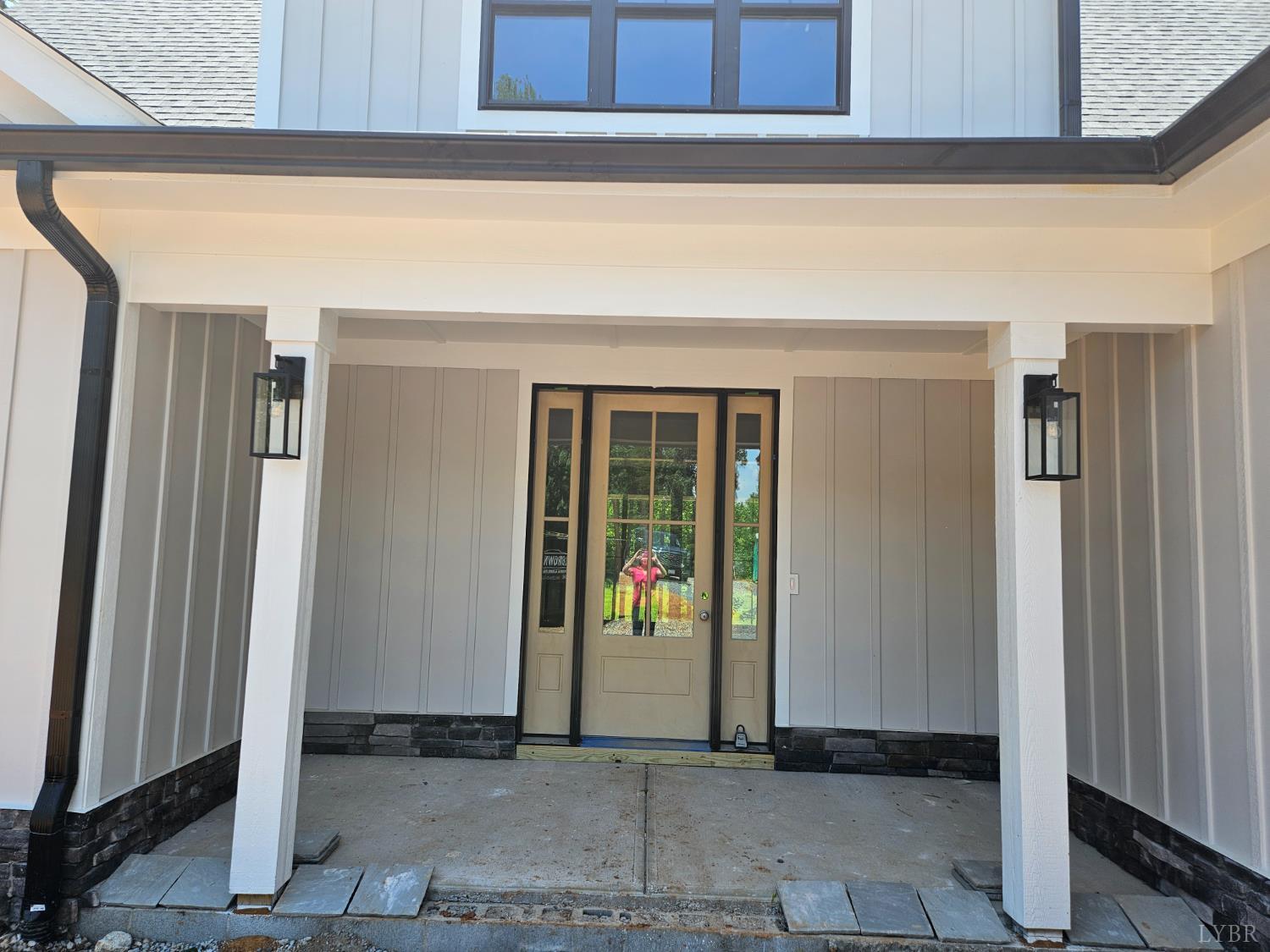 120 Pointe O Woods Drive, Huddleston, Virginia image 4