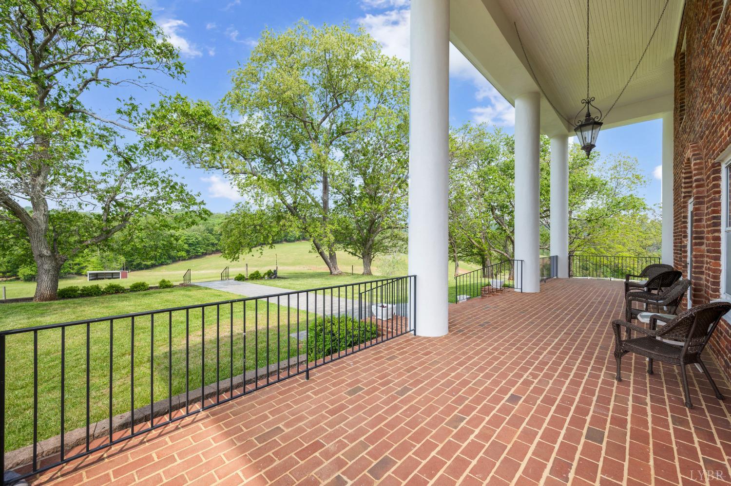 1024 Sunset Drive, Amherst, Virginia image 8