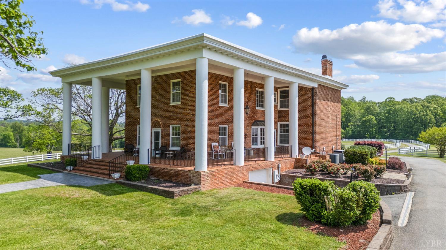 1024 Sunset Drive, Amherst, Virginia image 5