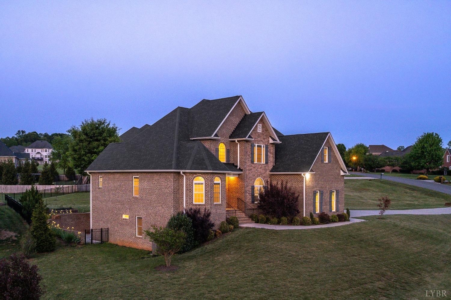 2220 Colby Drive, Forest, Virginia image 2