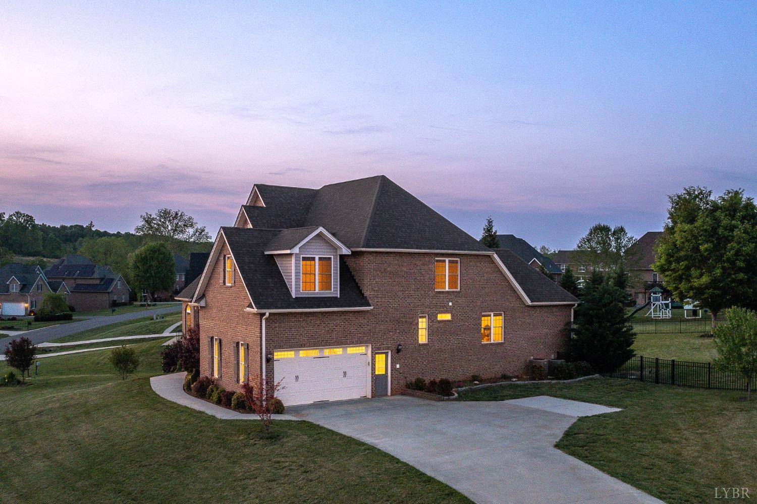 2220 Colby Drive, Forest, Virginia image 4