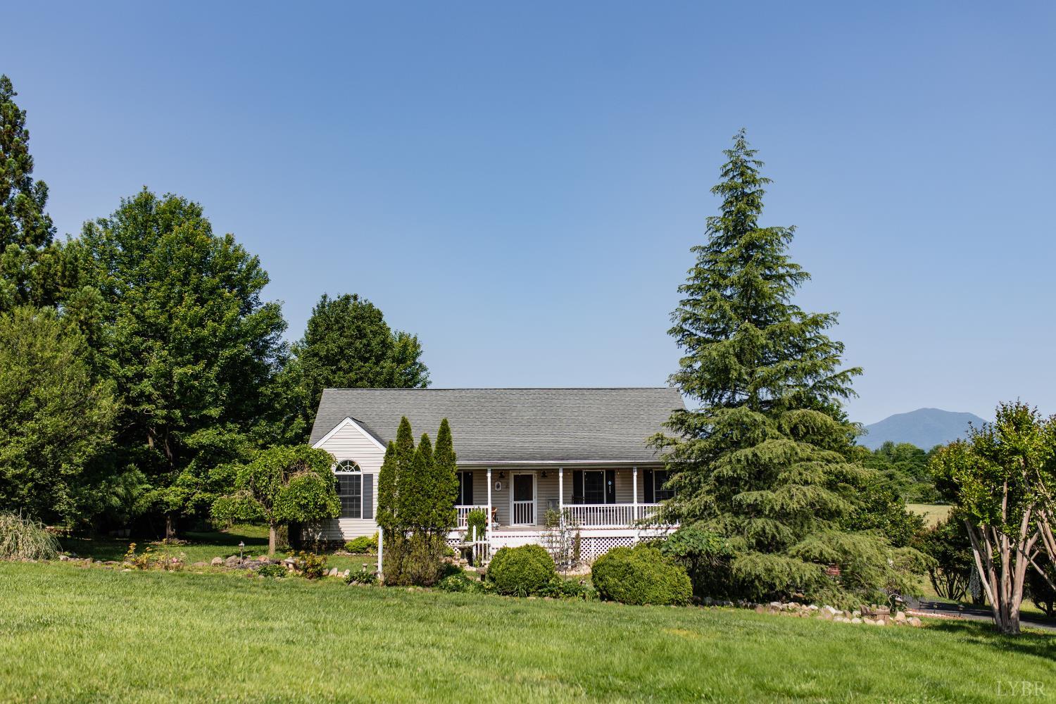 206 Meadowhill Circle Cir, Goode, Virginia image 1