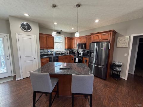 Tiny photo for 271 Pleasant Ridge Drive, Madison Heights, VA 24572 (MLS # 365635)