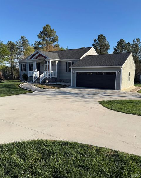 Photo of 271 Pleasant Ridge Drive, Madison Heights, VA 24572 (MLS # 365635)