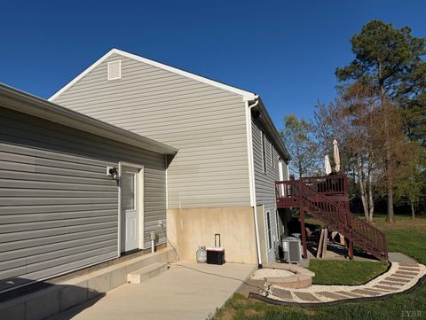 Tiny photo for 271 Pleasant Ridge Drive, Madison Heights, VA 24572 (MLS # 365635)