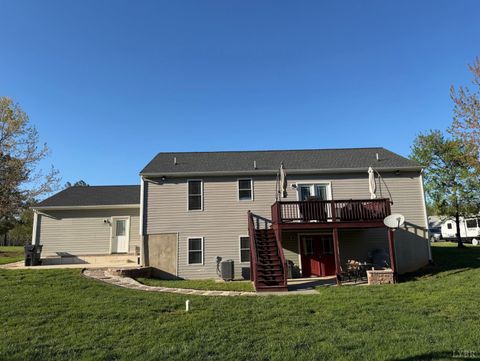 Tiny photo for 271 Pleasant Ridge Drive, Madison Heights, VA 24572 (MLS # 365635)