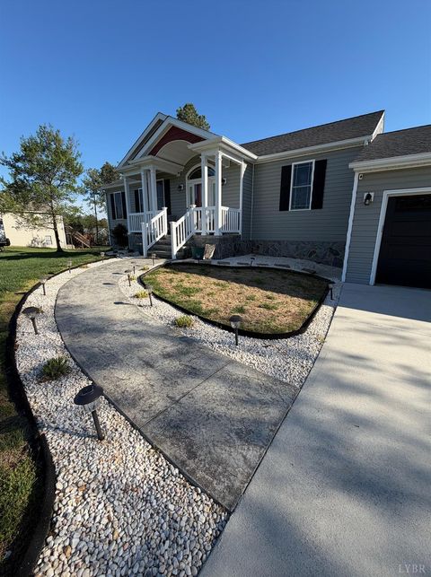 Tiny photo for 271 Pleasant Ridge Drive, Madison Heights, VA 24572 (MLS # 365635)