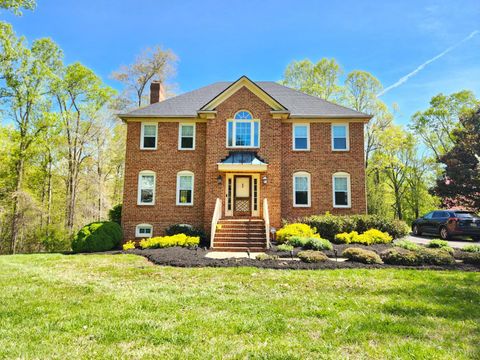 Photo of 100 Jameson Court, Lynchburg, VA 24503 (MLS # 365760)