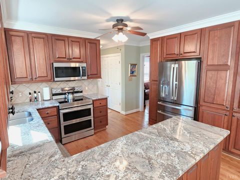 Tiny photo for 100 Jameson Court, Lynchburg, VA 24503 (MLS # 365760)