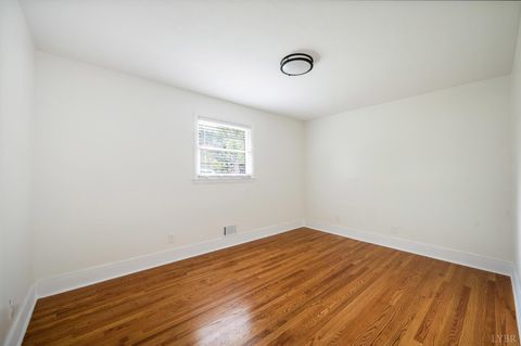 Tiny photo for 1330 Krise Circle, Lynchburg, VA 24503 (MLS # 362762)