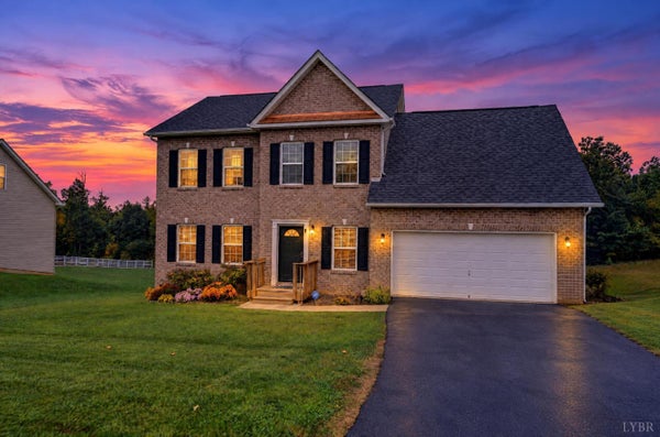 725 CARRIAGE PKWY, RUSTBURG, VA 24588 - Image 625f8e2bae75c040952c5897ddd40b8e/2184766225