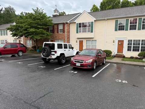 Townhouse For Sale - 30 Mulberry Circle<br/> Campbell County, Lynchburg, VA 24502