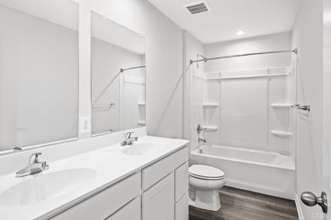 Tiny photo for 34 Crossing Court, Bedford, VA 24523 (MLS # 364304)