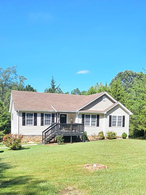 Photo of 2864 Glenwood Drive, Bedford, VA 24523 (MLS # 369342)